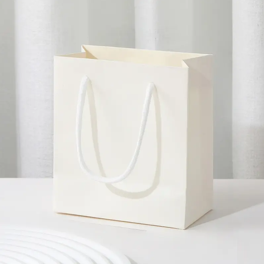 Petit Sac Cadeau Élégant en Papier avec Poignée en Corde (15×14.5×6 cm) blanco mate