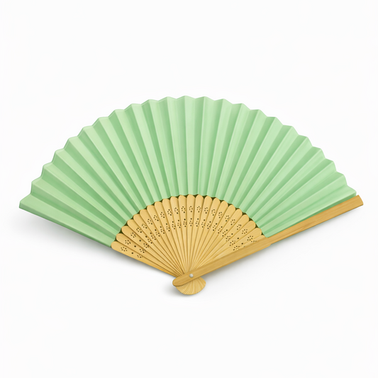 Éventail traditionnel élégant en bois naturel et papier vert